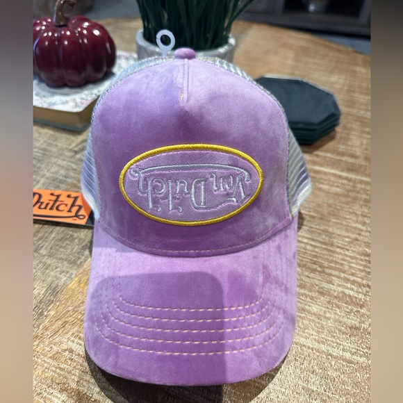 NWT! Von Dutch Pink Hollywood Velvet Trucker Hat - One Size - Picture 4 of 11